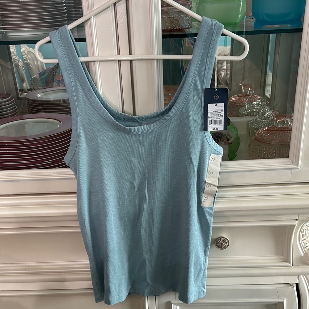 Universal thread tank top